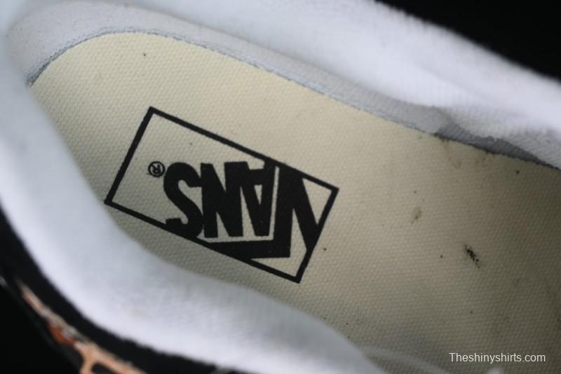 Vans Classics Knu Skool Sneakers with Leopard Print Logo in Black - VN000D2GBA2