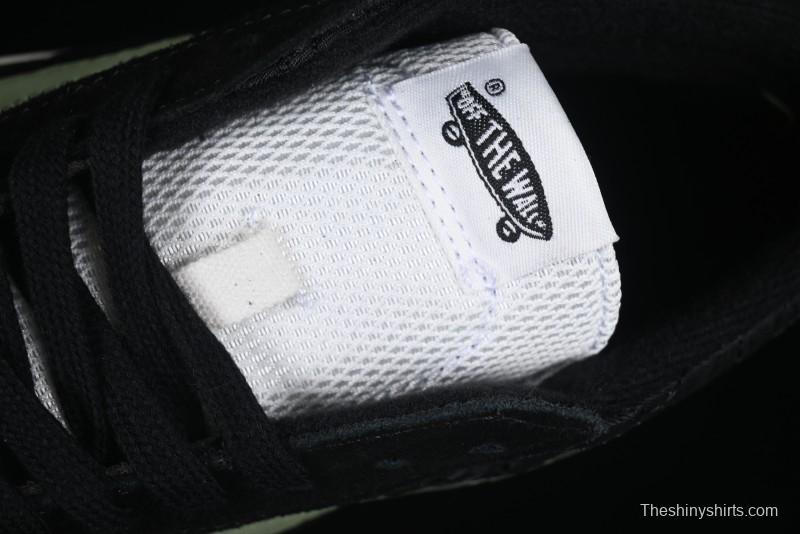 Vans Premium Sk8-Mid Retro Casual Mid-Top Skate Shoes with Checkerboard Design - VN000CQQBLK