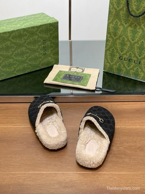 2024 Slippers Gucci Black Shearling GG Pattern