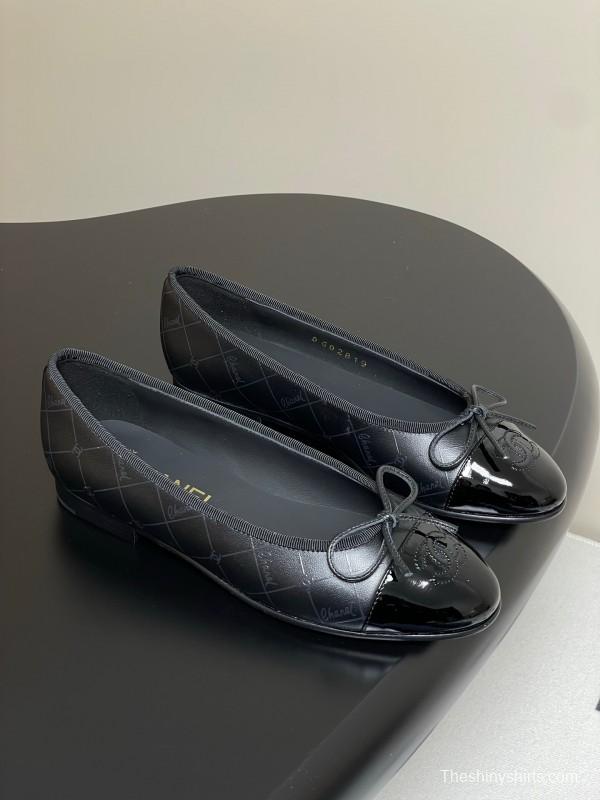 2025 Women Chanel Black Patent Leather Ballet Flats