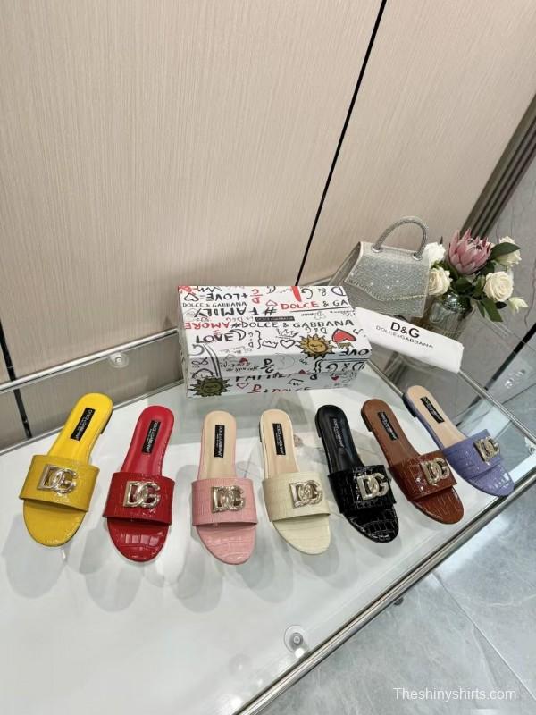 2025 Women Dolce & Gabbana Pink Leather Slippers LY00190
