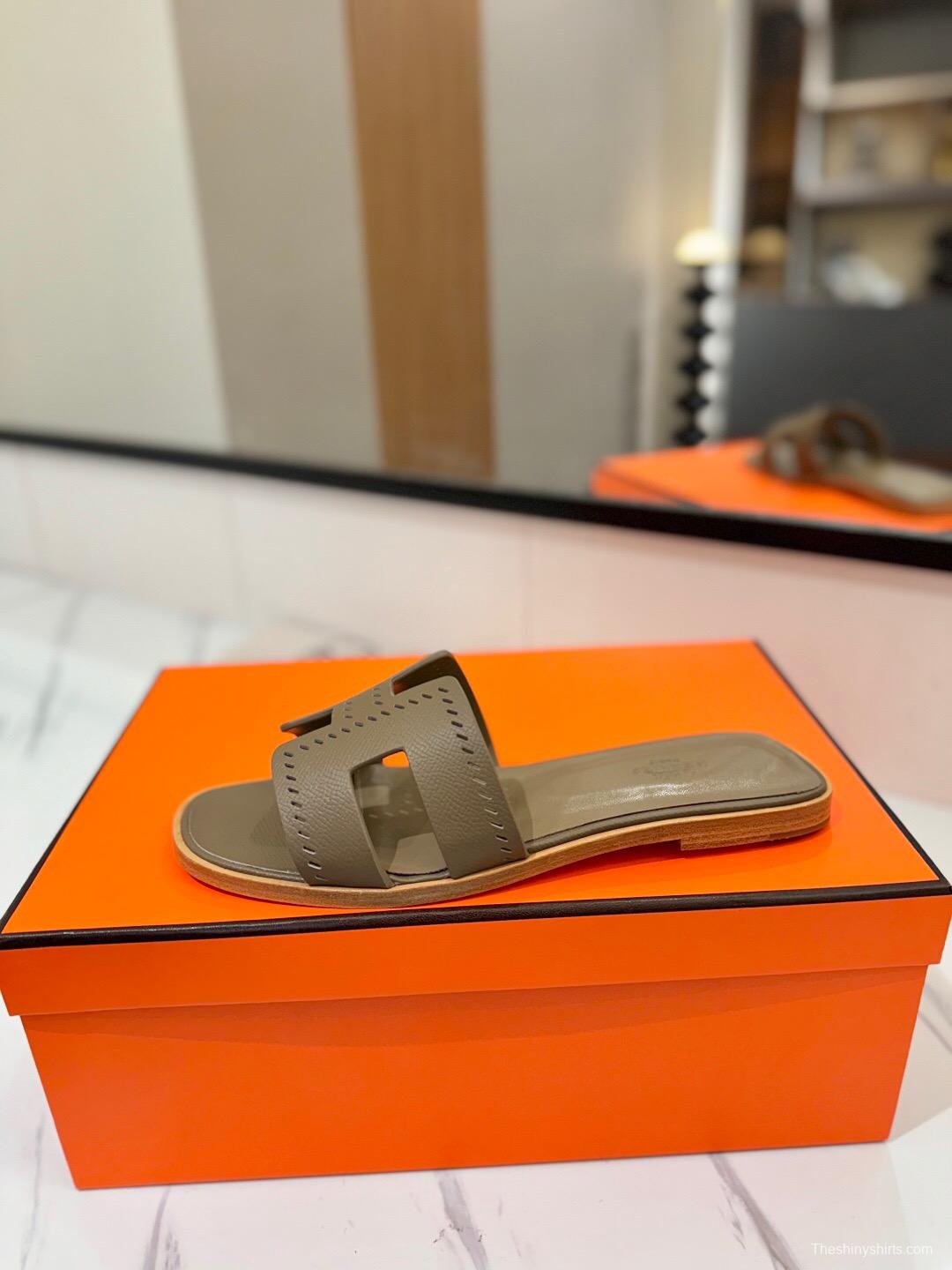 2025 Women Hermès Khaki Leather Slippers