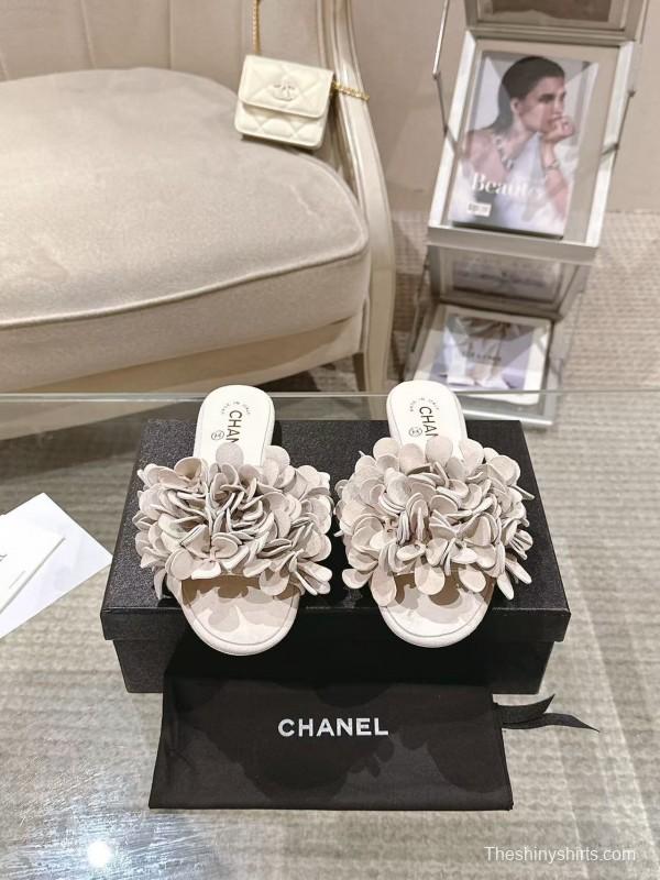 2025 Women Chanel Beige Leather Mules Floral Decoration